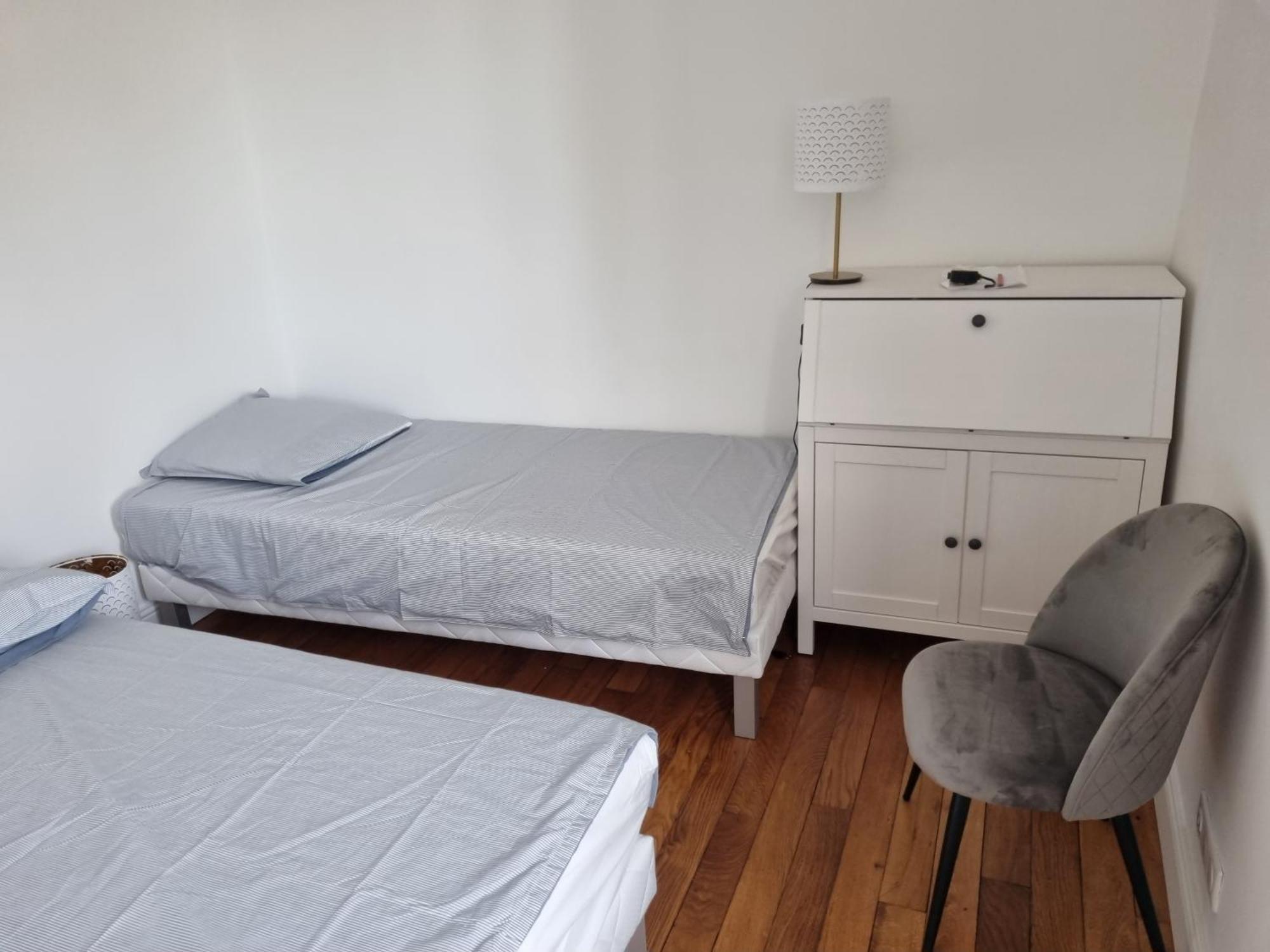 Face Chateau St Germain En Laye, Appartement 4 A 6 Personnes, 23 Min De Paris Champs-Elysees サン＝ジェルマン＝アン＝レー エクステリア 写真