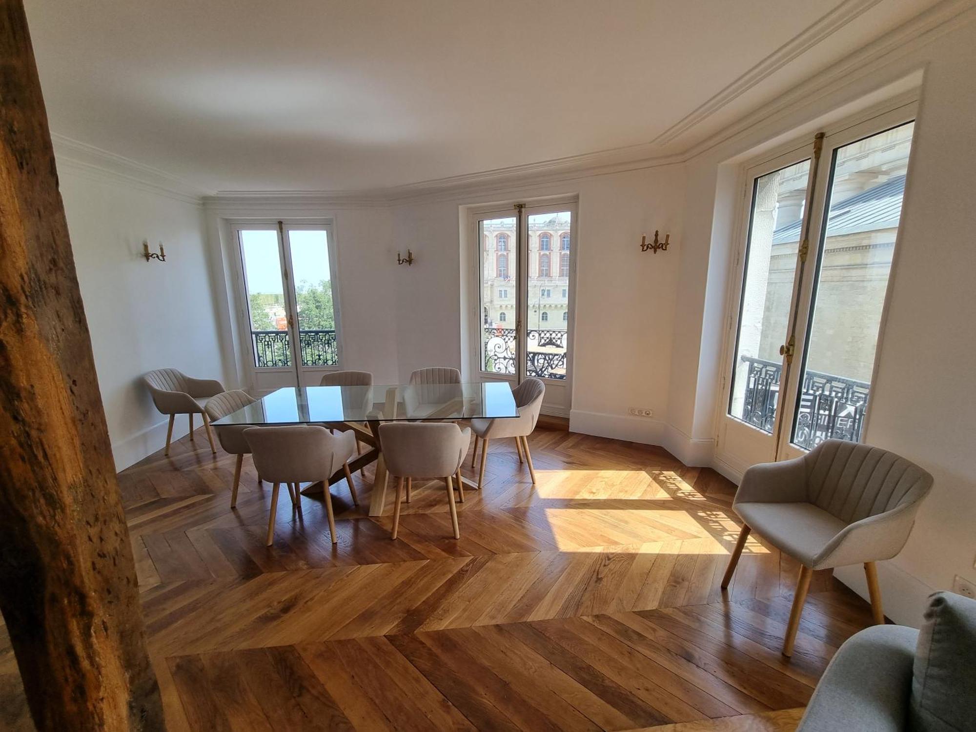 Face Chateau St Germain En Laye, Appartement 4 A 6 Personnes, 23 Min De Paris Champs-Elysees サン＝ジェルマン＝アン＝レー エクステリア 写真